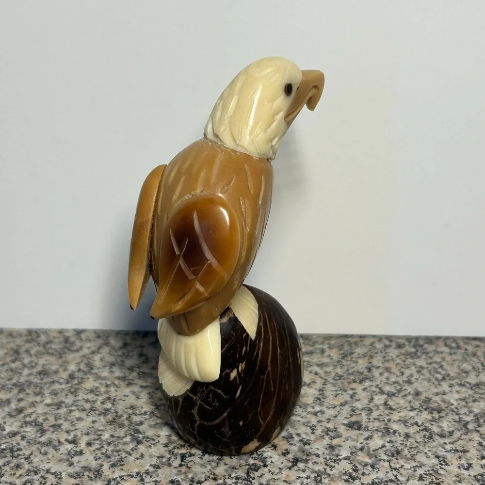 Tagua Nut Vegetable Ivory Bird Carving‎ Eagle Figurine 4